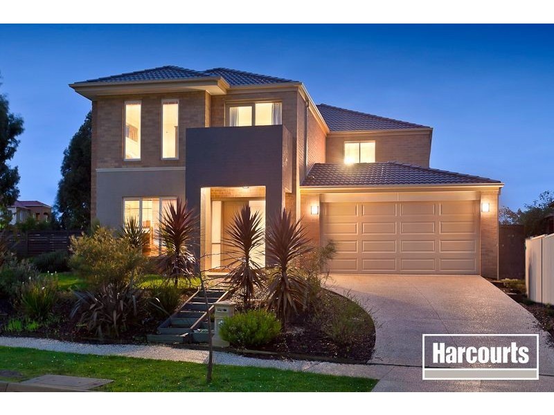 42 Clearwater Drive, Pakenham VIC 3810