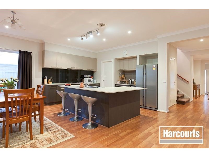42 Clearwater Drive, Pakenham VIC 3810