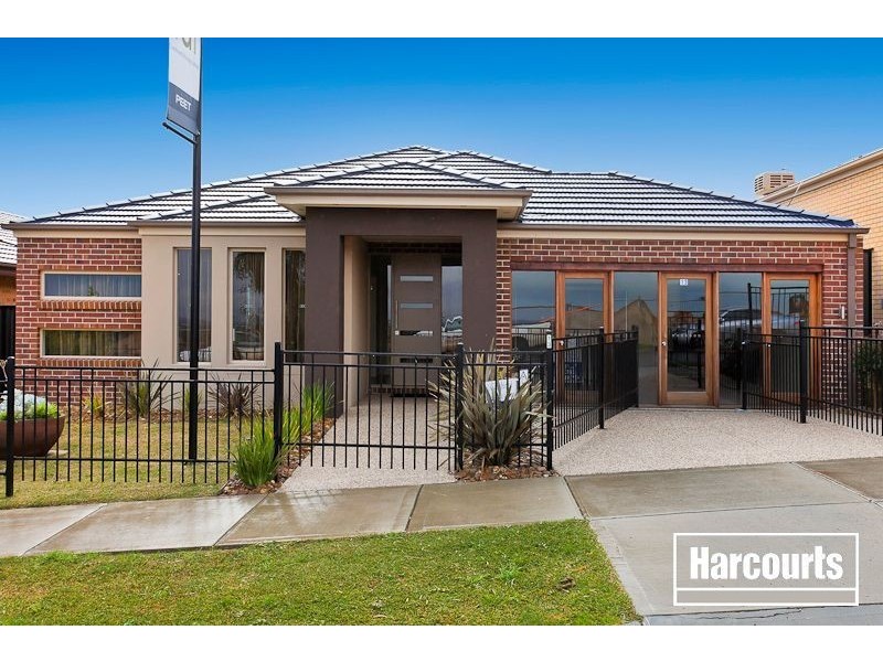 13 Bonneville Parade, Pakenham VIC 3810