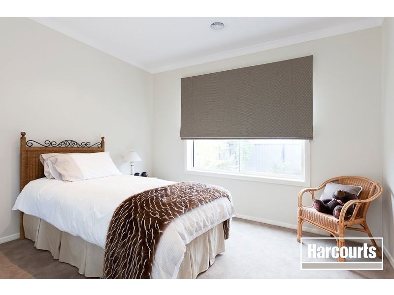 13 Bonneville Parade, Pakenham VIC 3810