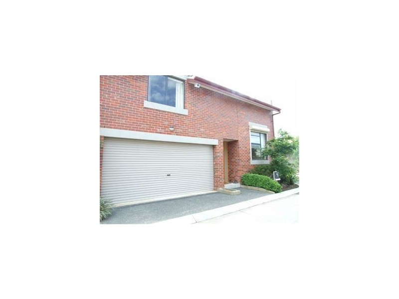 1 Derby Lane, Pakenham VIC 3810