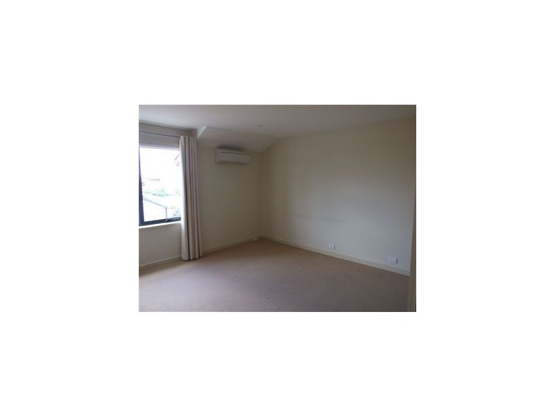 1 Derby Lane, Pakenham VIC 3810