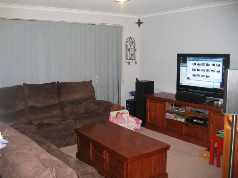 4 Broadbent Way, Pakenham VIC 3810