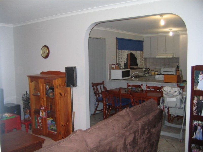 4 Broadbent Way, Pakenham VIC 3810