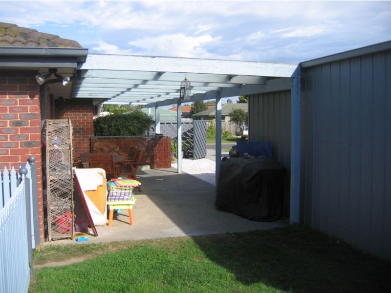 4 Broadbent Way, Pakenham VIC 3810