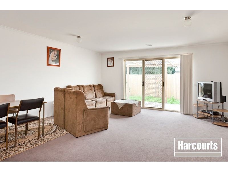 1/40 Army Road, Pakenham VIC 3810