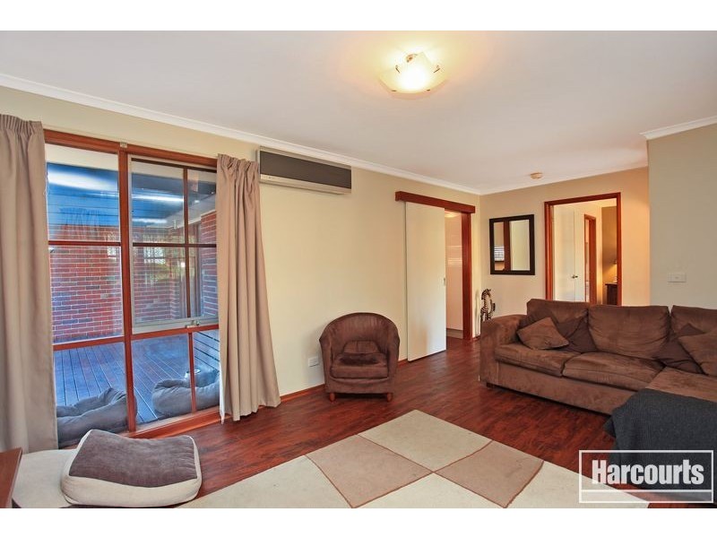 45 Balmoral Way, Pakenham VIC 3810