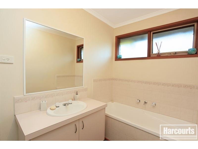 45 Balmoral Way, Pakenham VIC 3810