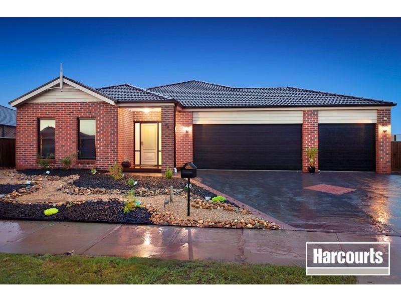 48 Banjo Paterson Drive, Pakenham VIC 3810