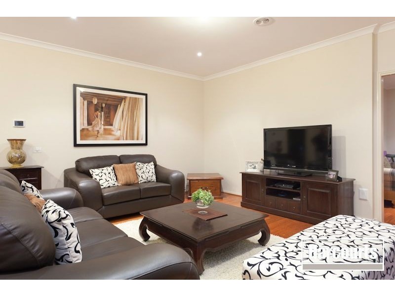 48 Banjo Paterson Drive, Pakenham VIC 3810