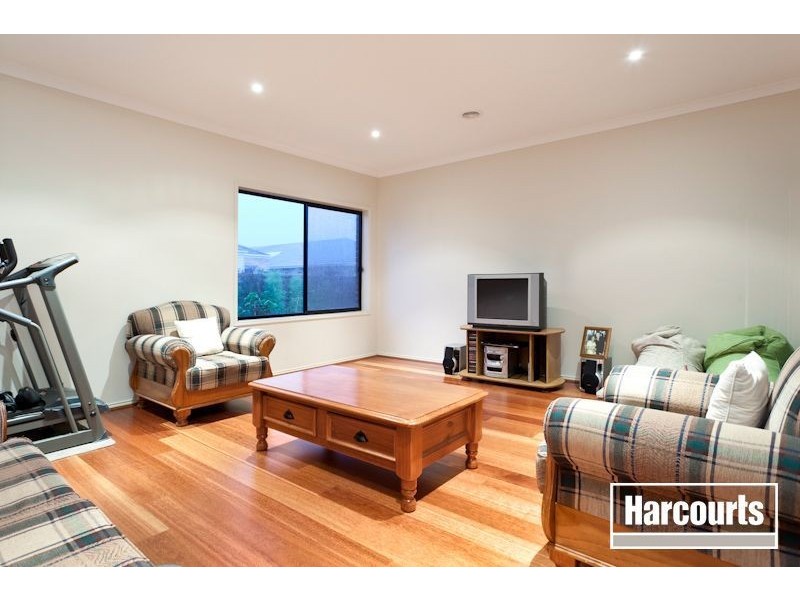 48 Banjo Paterson Drive, Pakenham VIC 3810