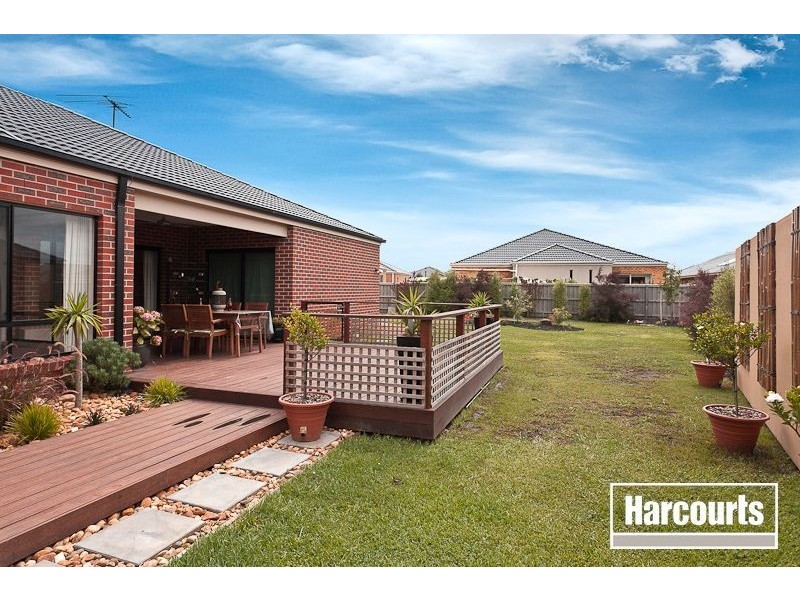 48 Banjo Paterson Drive, Pakenham VIC 3810
