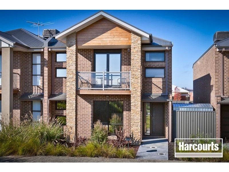 9 Hunter Lane, Pakenham VIC 3810