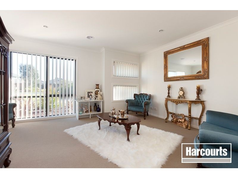 9 Hunter Lane, Pakenham VIC 3810