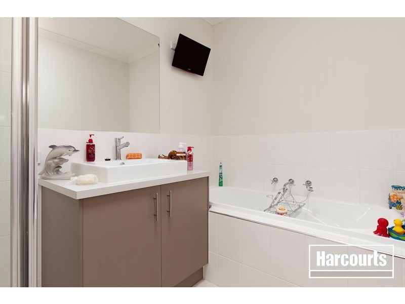 9 Hunter Lane, Pakenham VIC 3810