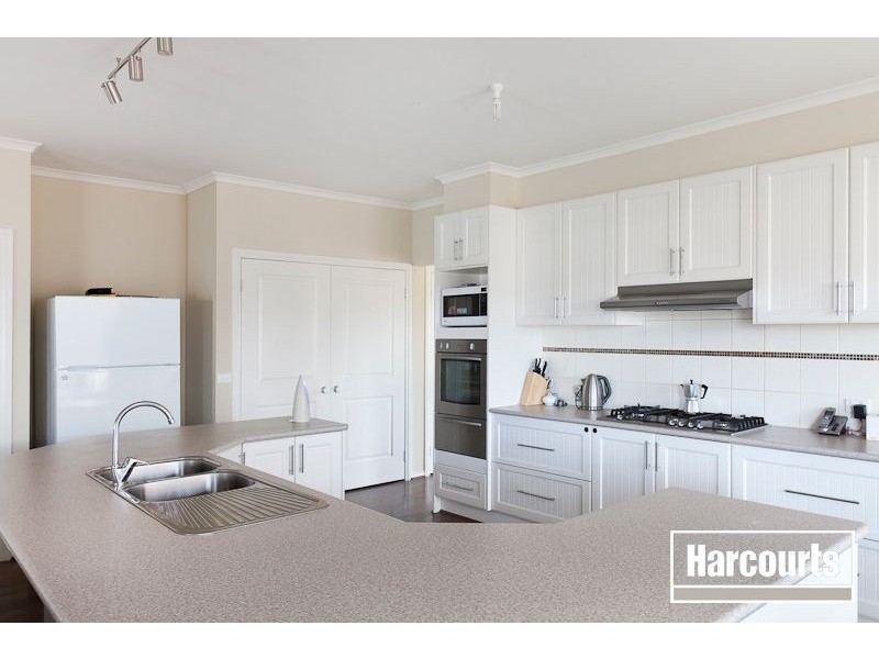 2 Karawun Walk, Pakenham VIC 3810