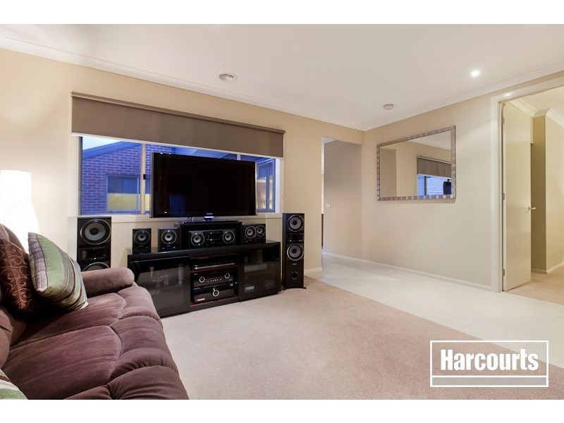 1 Prosperity Avenue, Cranbourne North VIC 3977