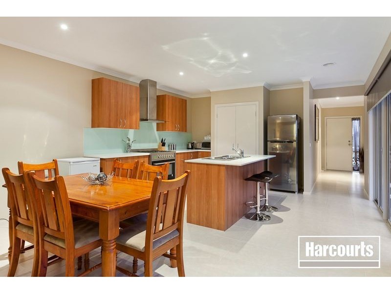 1 Prosperity Avenue, Cranbourne North VIC 3977