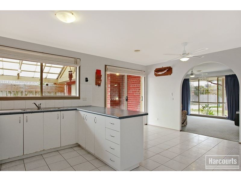 40 Thomas Place, Pakenham VIC 3810