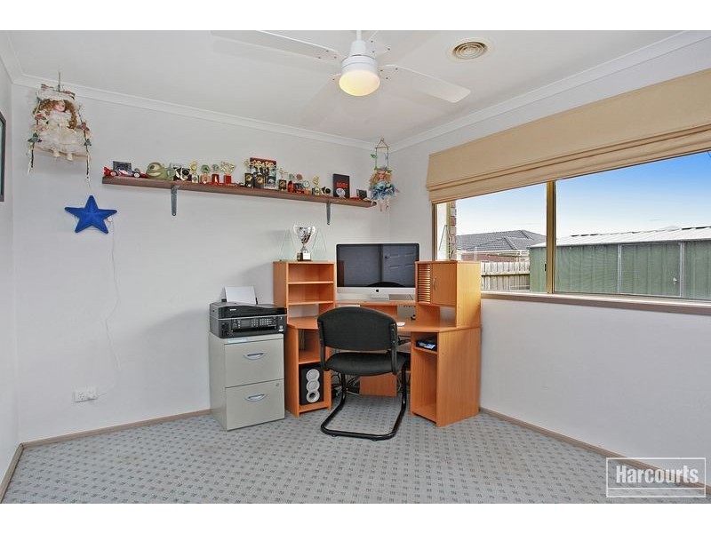 40 Thomas Place, Pakenham VIC 3810