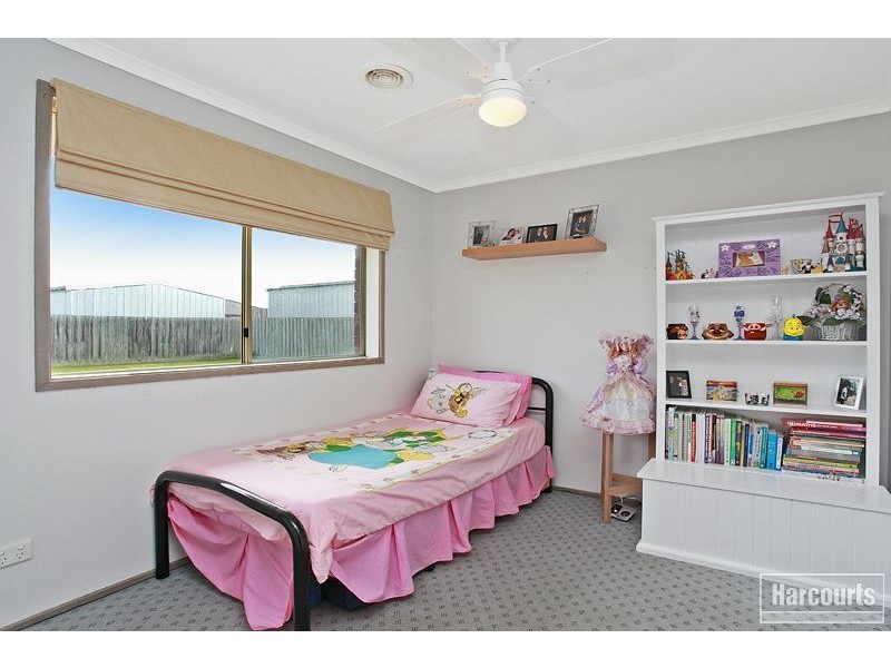 40 Thomas Place, Pakenham VIC 3810