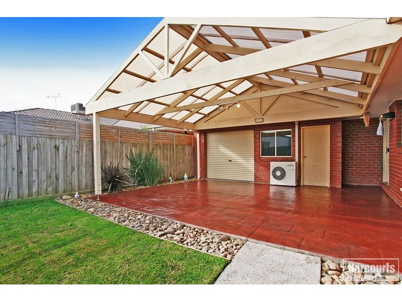 40 Thomas Place, Pakenham VIC 3810