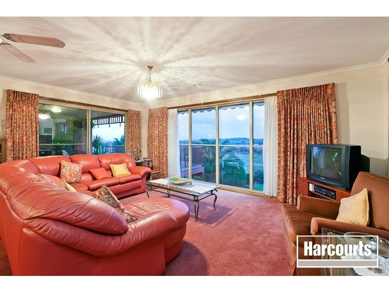 31 Highland Drive, Pakenham VIC 3810