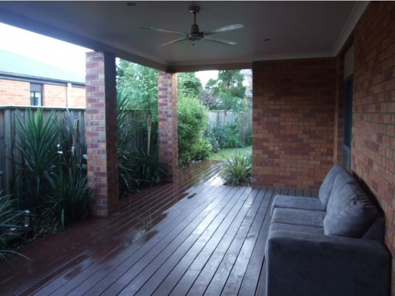 11 Mikasa Place, Pakenham VIC 3810