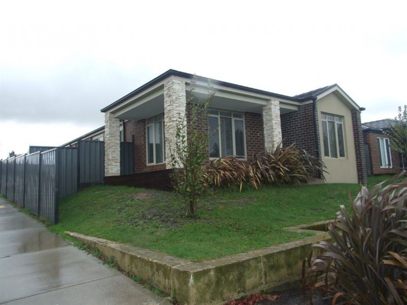 2 Volta Lane, Pakenham VIC 3810