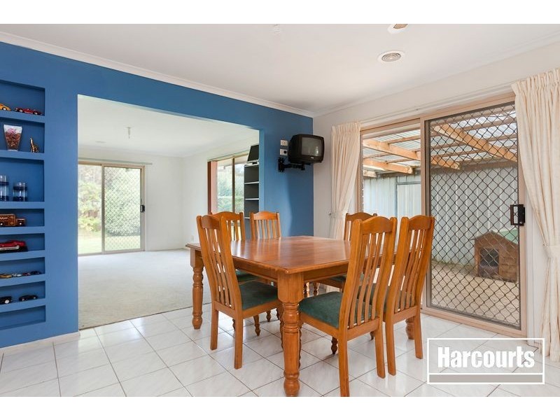 8 Sherriff Rise, Pakenham VIC 3810