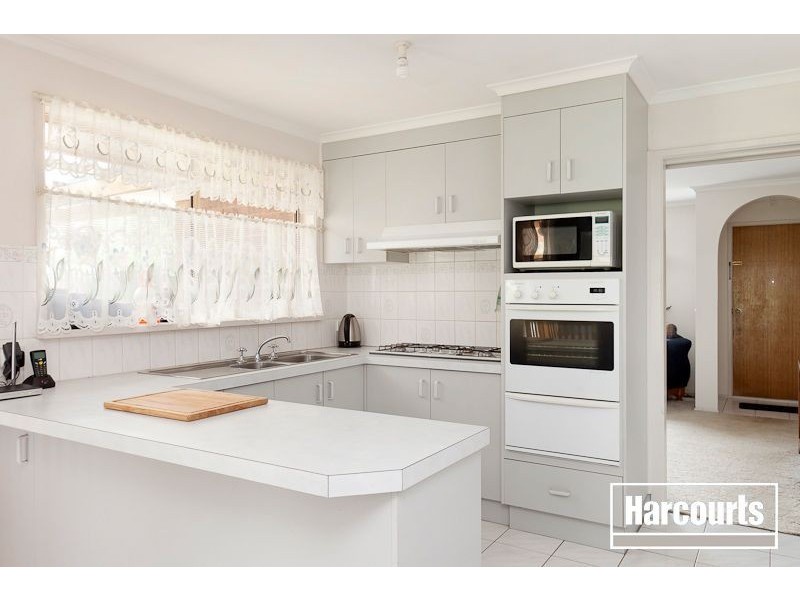 8 Sherriff Rise, Pakenham VIC 3810