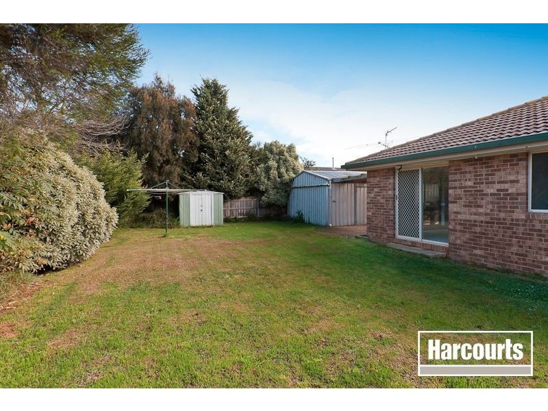 8 Sherriff Rise, Pakenham VIC 3810