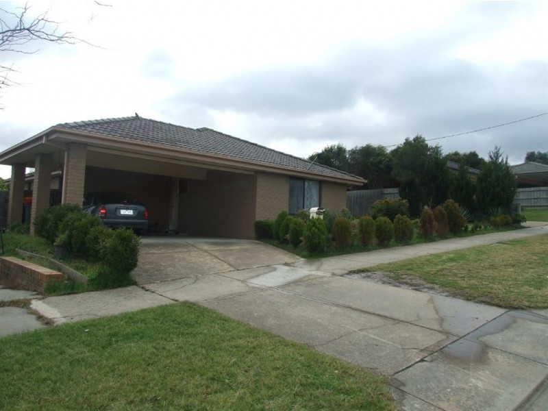 63 Eagle Drive, Pakenham VIC 3810