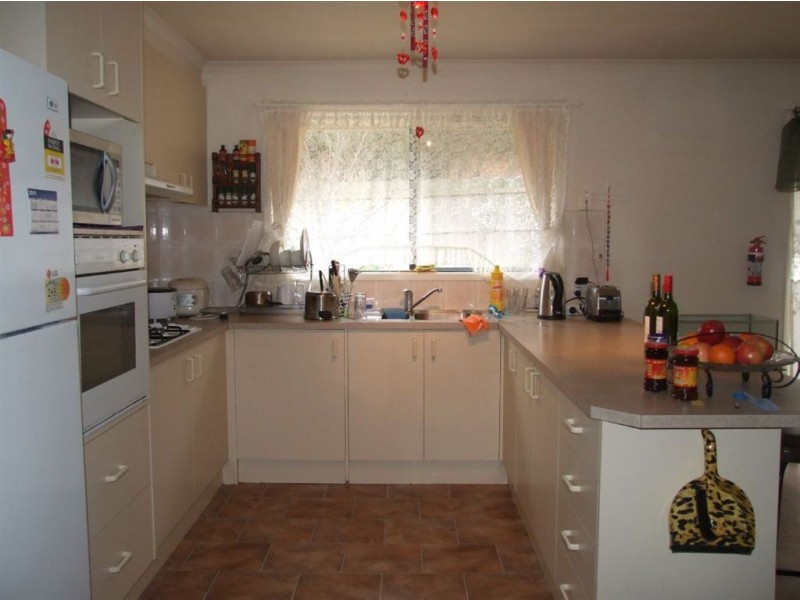 63 Eagle Drive, Pakenham VIC 3810