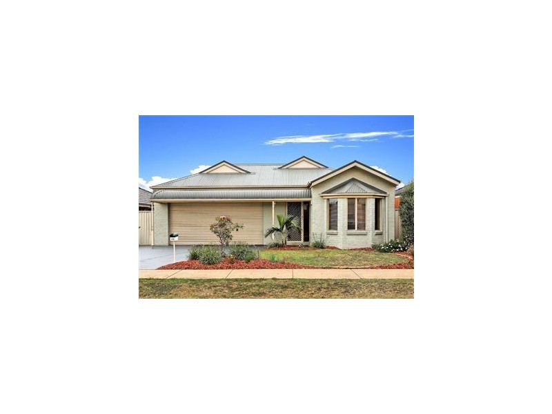 20 Hartland Cct, Pakenham VIC 3810