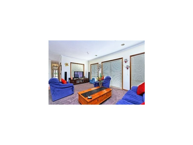 20 Hartland Cct, Pakenham VIC 3810