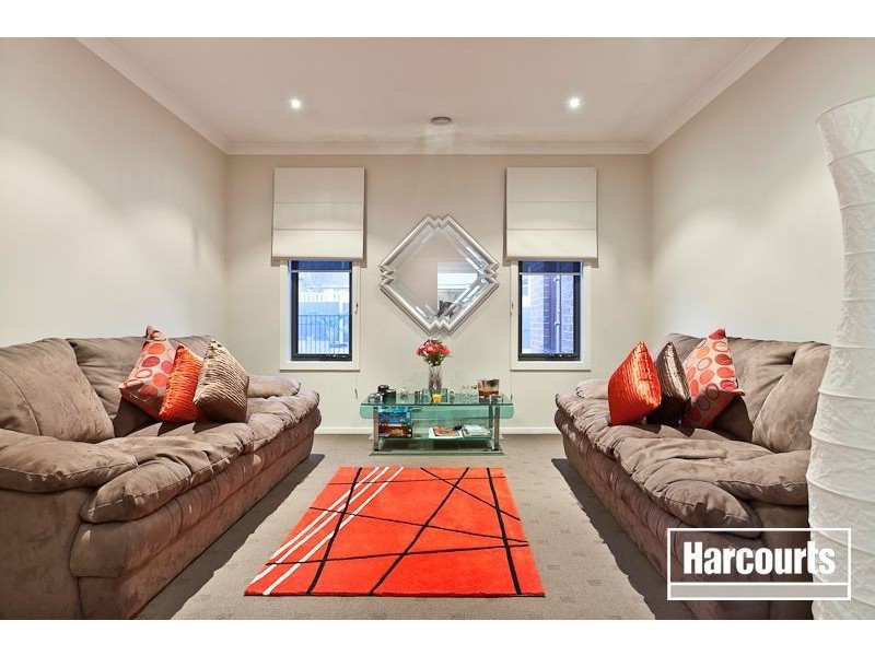 12 Macquarie Circuit, Pakenham VIC 3810