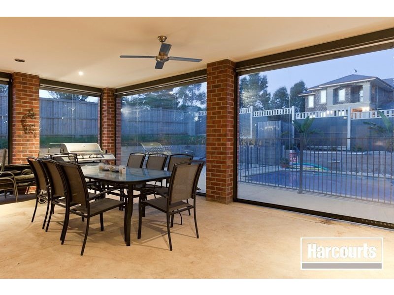 12 Macquarie Circuit, Pakenham VIC 3810