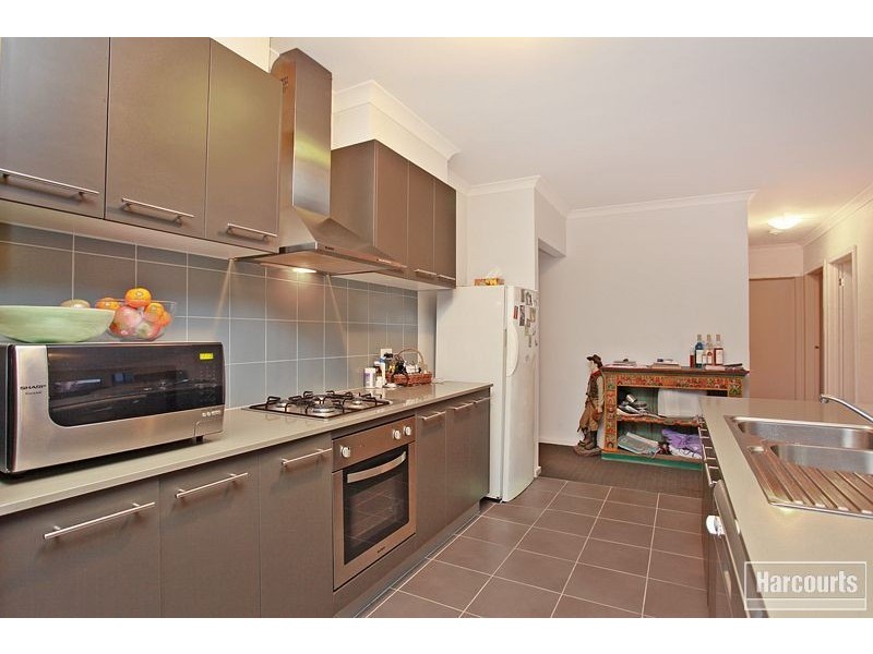 40 Caspian Chase, Pakenham VIC 3810