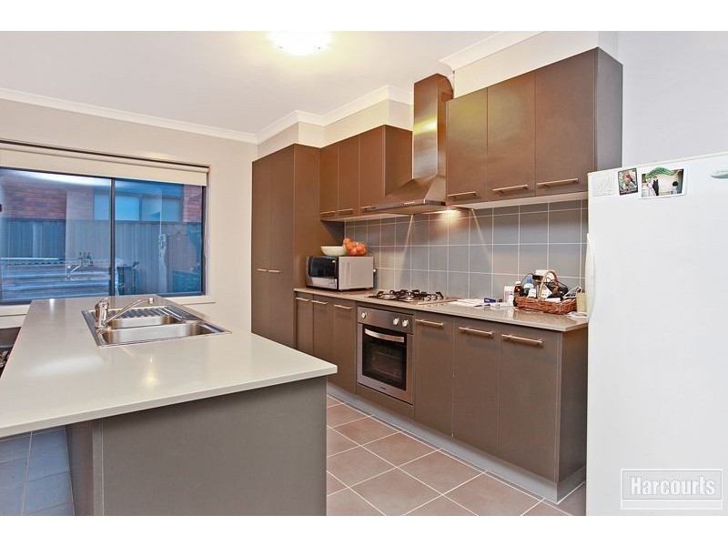 40 Caspian Chase, Pakenham VIC 3810