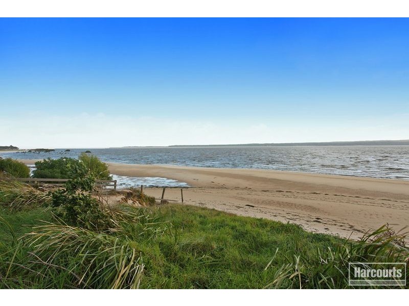 42 Foreshore Road, Jam Jerrup VIC 3984