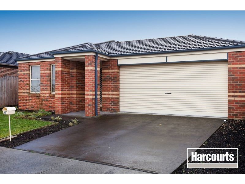 12 Samchelle Place, Pakenham VIC 3810