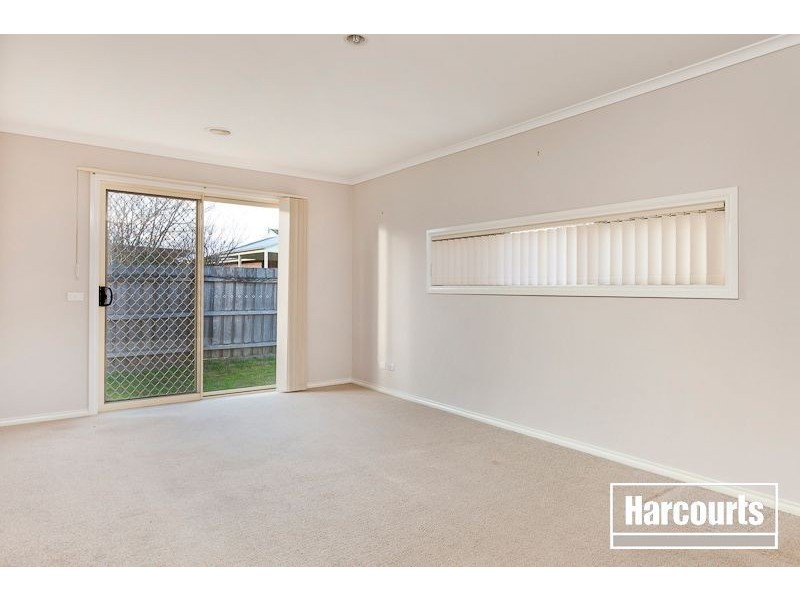 12 Samchelle Place, Pakenham VIC 3810