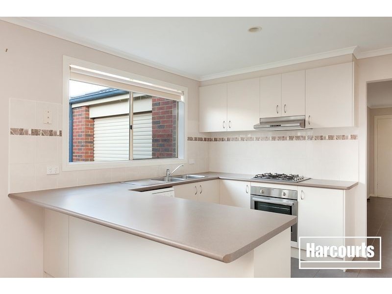 12 Samchelle Place, Pakenham VIC 3810