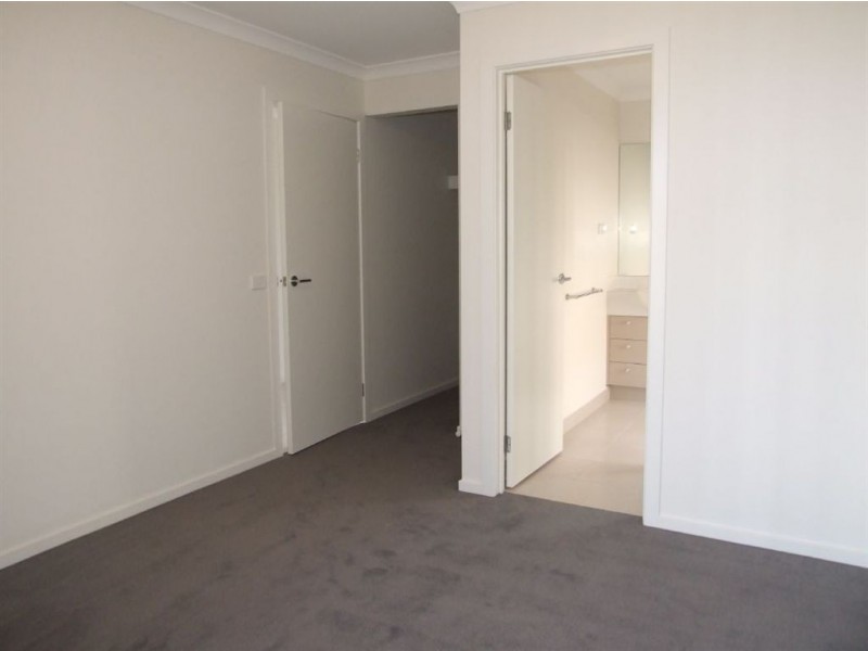 20 Victory Drive, Pakenham VIC 3810