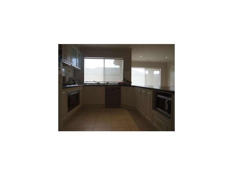 45 Red Gum Cct, Pakenham VIC 3810