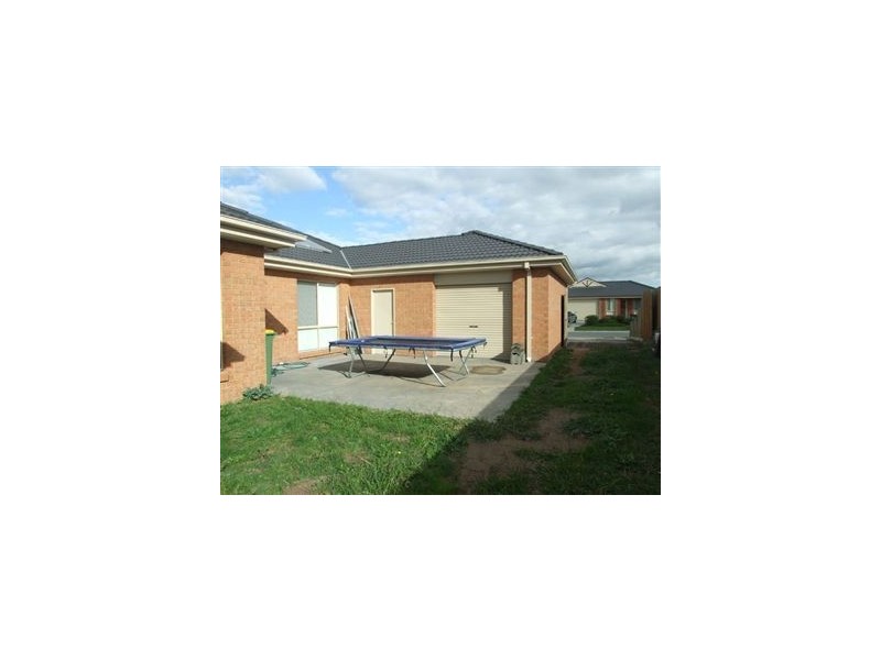 45 Red Gum Cct, Pakenham VIC 3810