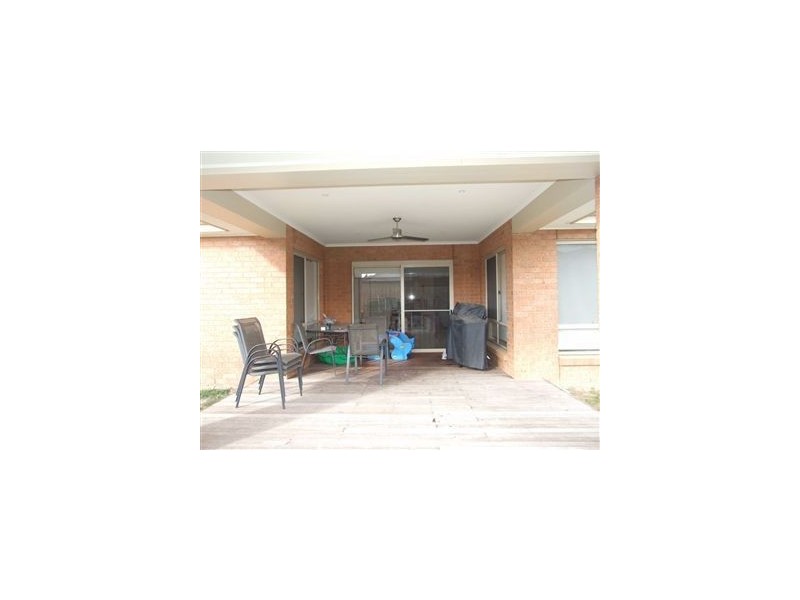 45 Red Gum Cct, Pakenham VIC 3810