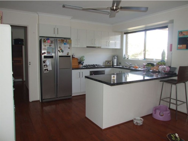 10 Dundee Court, Pakenham VIC 3810