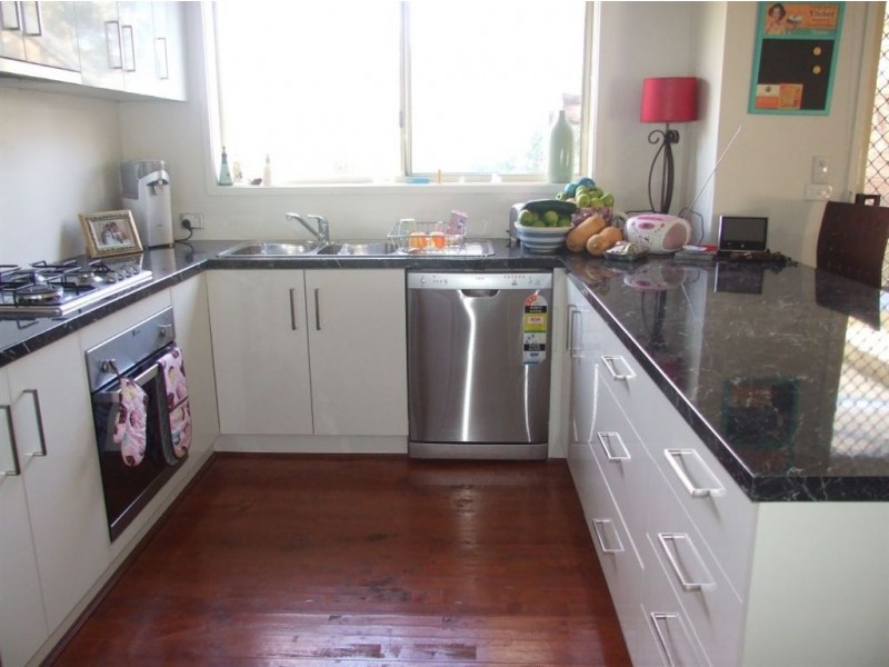 10 Dundee Court, Pakenham VIC 3810